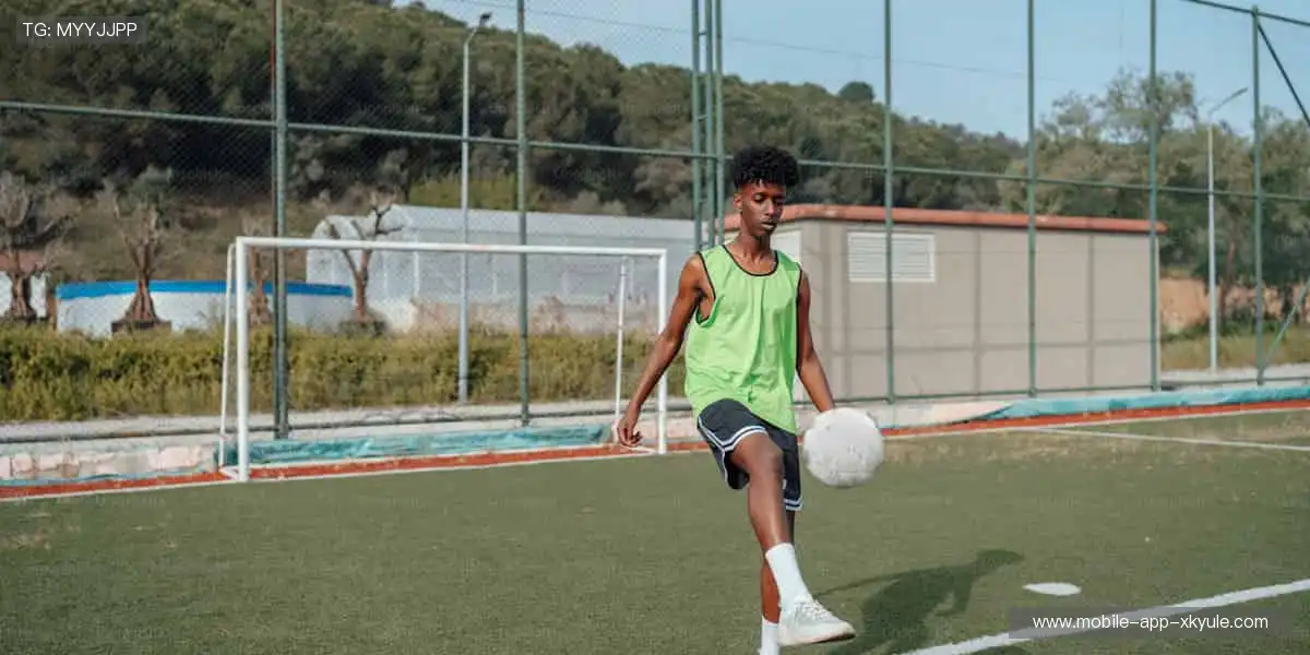 球迷专属装备库，限量潮品一键收藏！🎁